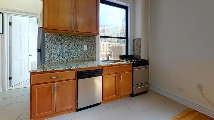 Rented by Bond New York | media 16