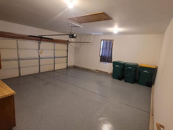4th image of 2915 Old Kent Dr