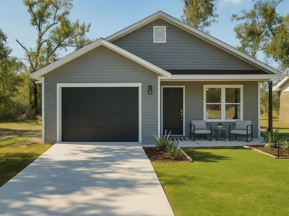 914 Bethune Dr, Valdosta, GA 31601