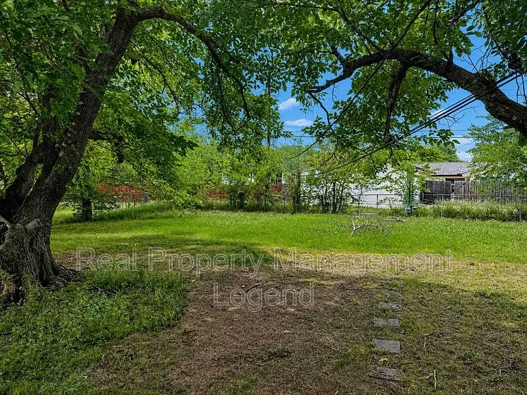 1021 Irene Dr — Photo 12