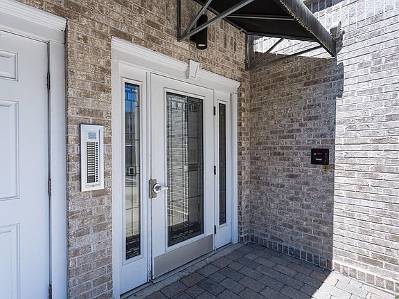 5th image of 163 Rumford Ave #202