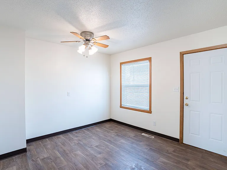 West Fargo, ND Sheyenne Terrace Townhomes | 415A | Dining
