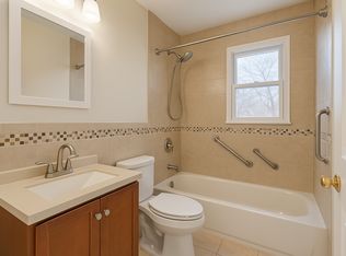 590 King Georges Rd, Fords, NJ 08863