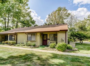 35 Manchester Ct, Red Bank, NJ 07701