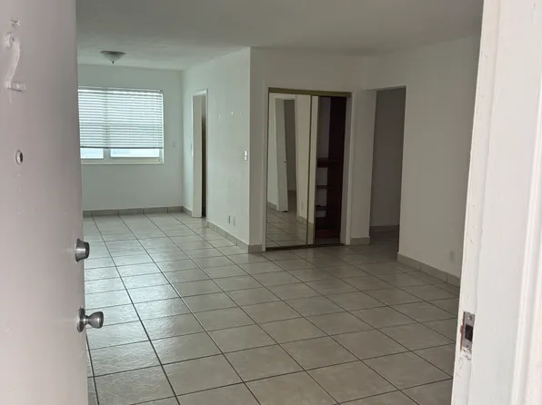 9016 Collins Ave, Surfside, FL