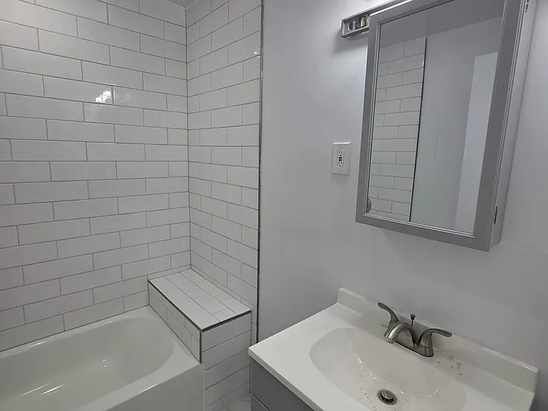1009 Rosalie St — Photo 7