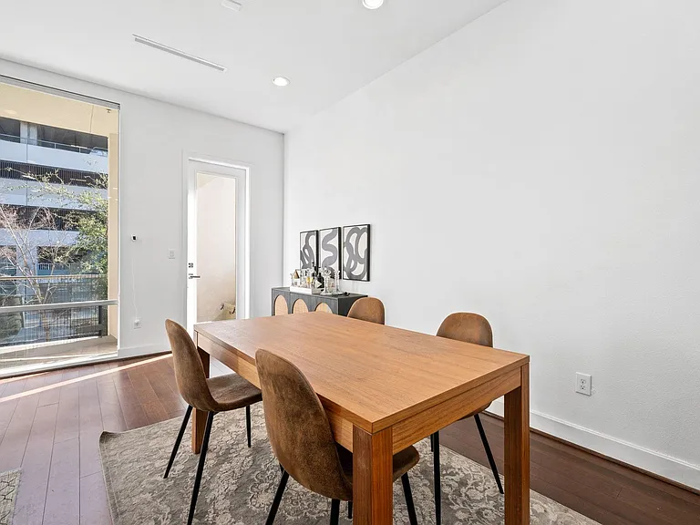 3302 Lake St #1 — Photo 10