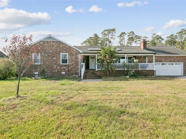 107 Sandy Bay Dr, Poquoson, VA 23662