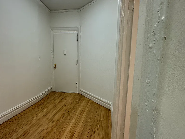 515 W 113th St #4T — Photo 6