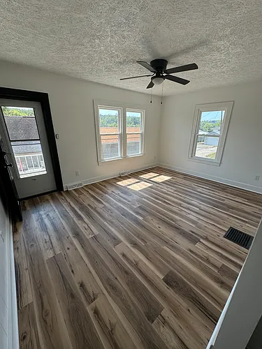 406 Gainer Ave Photo 1