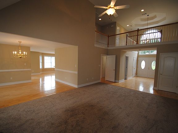 5th image of 217 Gainsborough Way