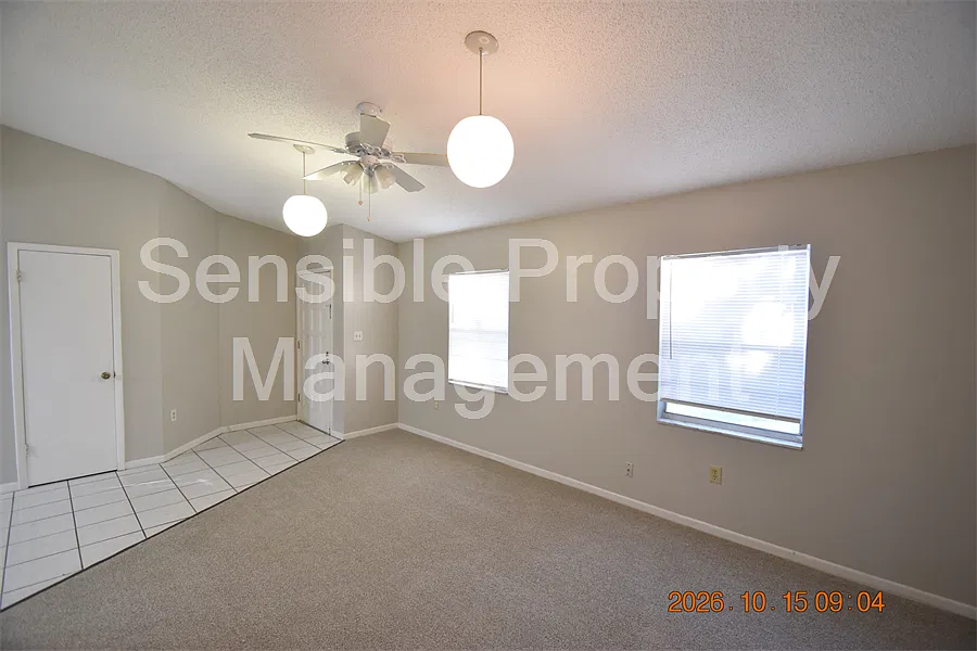 3 bed, 1232 sqft, $2,195 — Photo 4