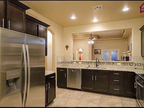 4th image of 5415 Grove West Dr