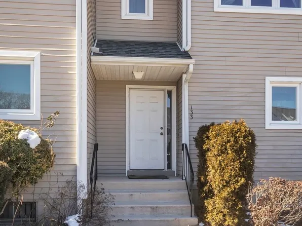 133 Oak Ridge Dr #133, Windsor Locks, CT 06096