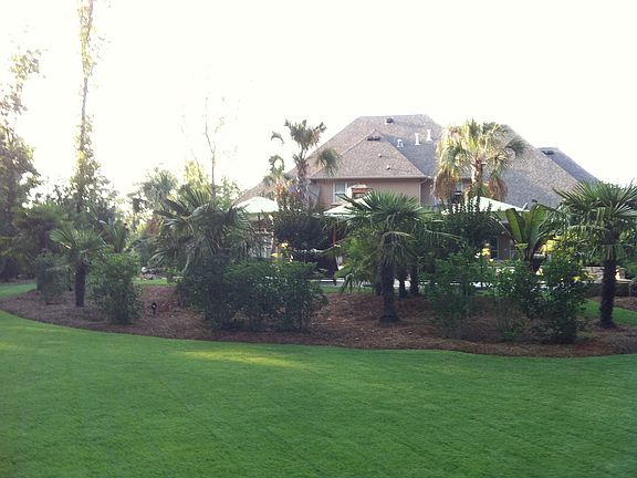 3rd image of 105 Whitestone Dr