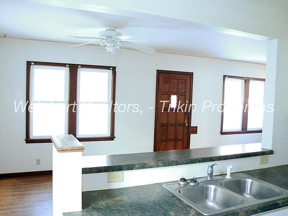 5th image of 4609 34th Ave S #4609