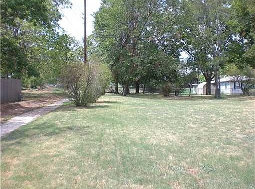 2nd image of 214 N 9th St Lot S/2 1 Thru 6