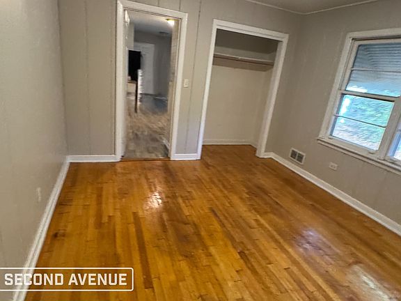 4th image of 2273 4th Place Cir NE