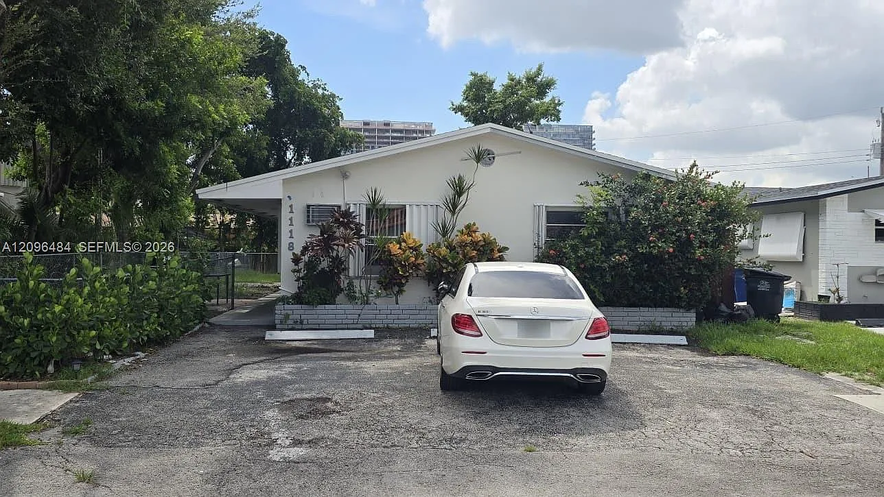 Gulfstream Estates No 3 — Photo 1