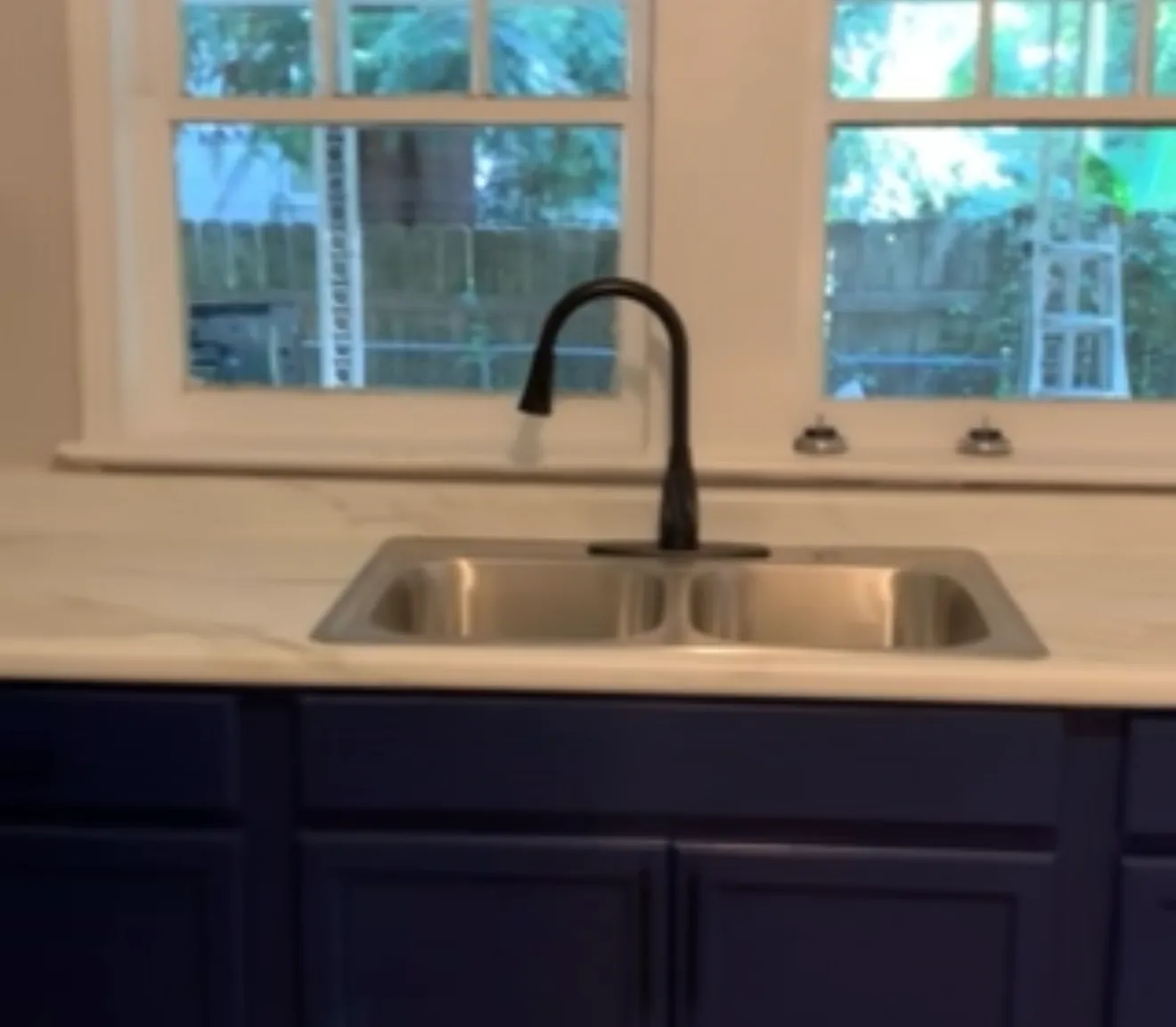 3 bed, $1,350 — Photo 2
