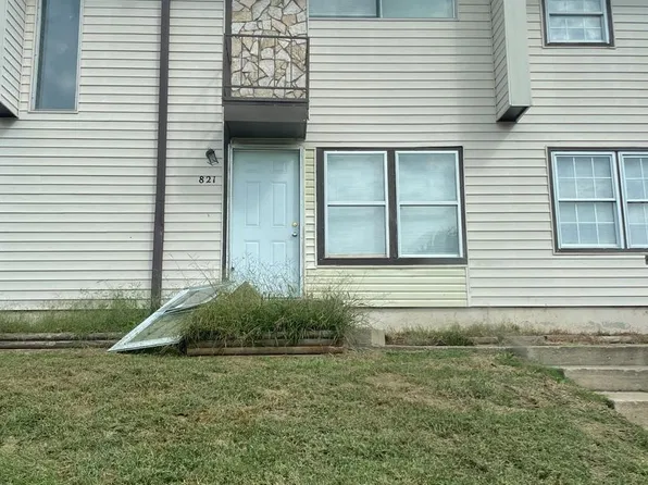 821 N 70th Ter, Kansas City, KS 66112