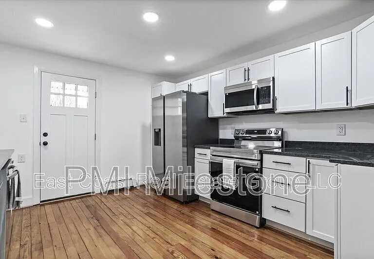 16 Woods Ln — Photo 4