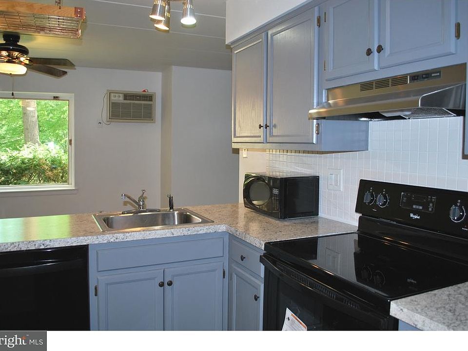 1st image of 100 Campbell Cir #D-25