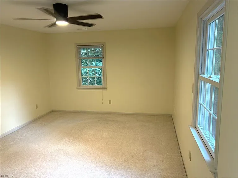 203 Kenmar Dr — Photo 7