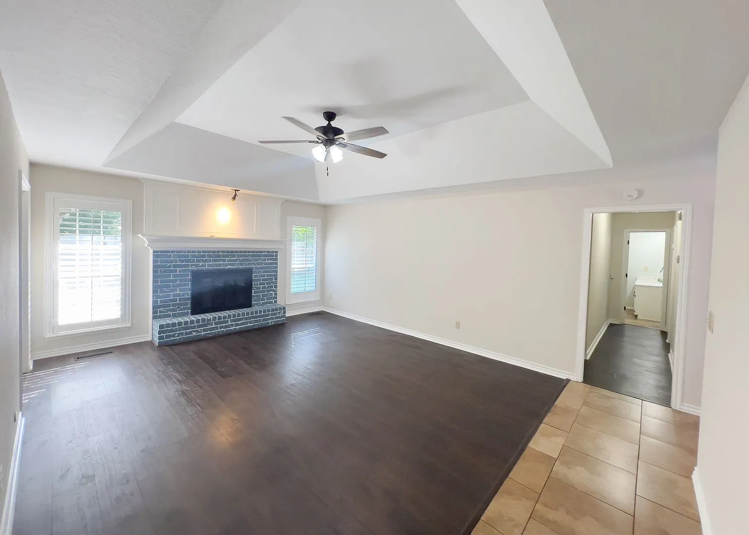 Luxurious Home, Ideal Location! — Photo 2