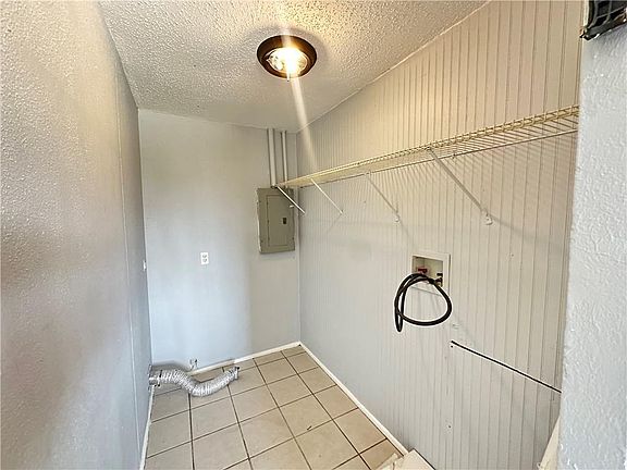 5th image of 144 Rosalie Dr APT C