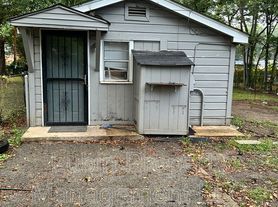 3468 Bowen Ave