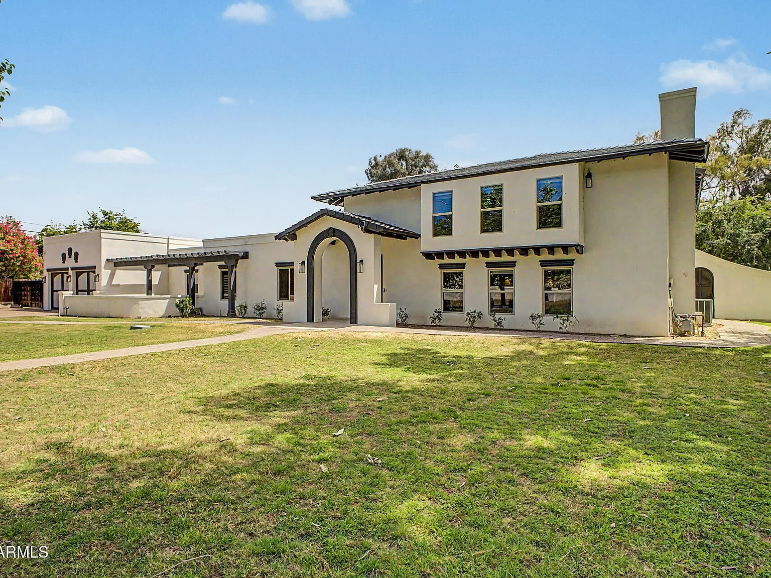 6 bed, 8.0 bath, 6850 sqft, $17,500 — Photo 4