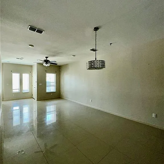418 Newport Ave #2 — Photo 3