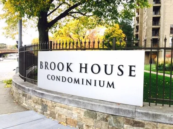 44 Washington St, Brookline, MA