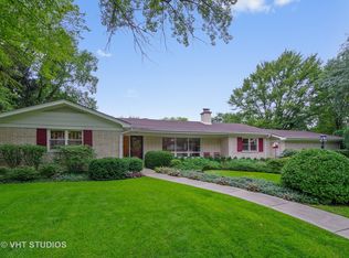 1600 Sequoia Trl, Glenview, IL 60025
