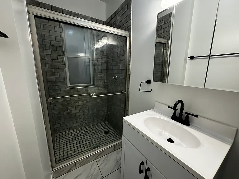 1503 W Schreiber Ave #2A — Photo 2
