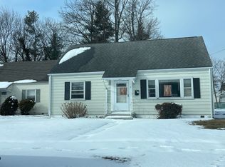 5 Vicky Ct, Hamilton, NJ 08610