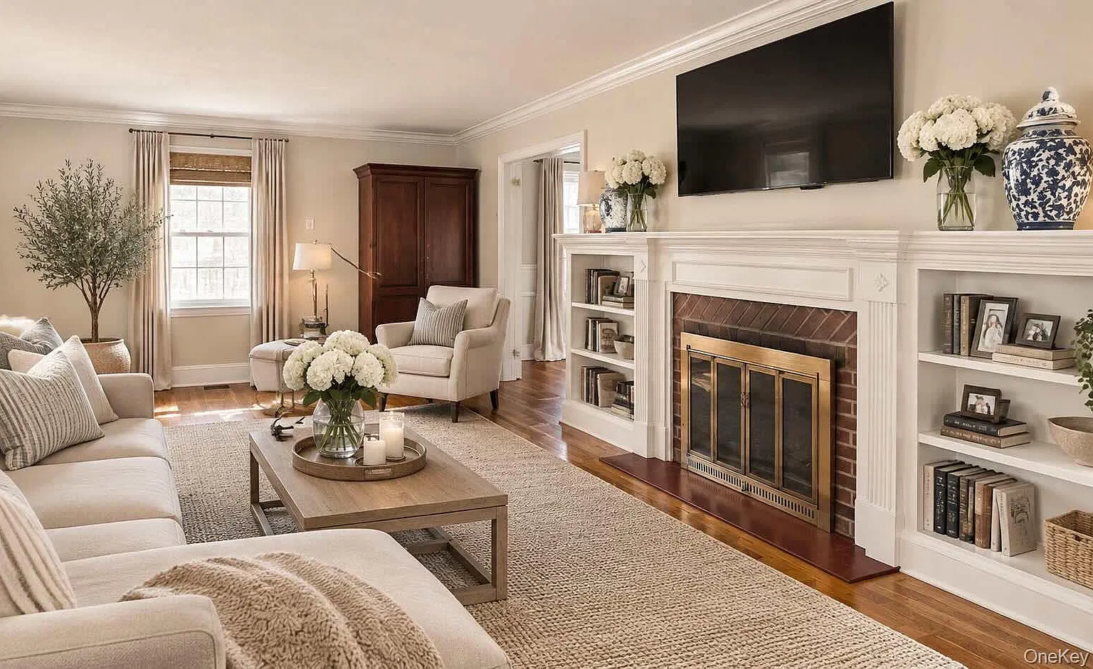 2 bed, 2.5 bath, 1670 sqft, $4,500 — Photo 2