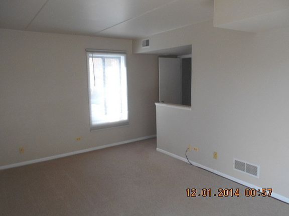 5th image of 5980 Lake Bluff Dr Unit 301