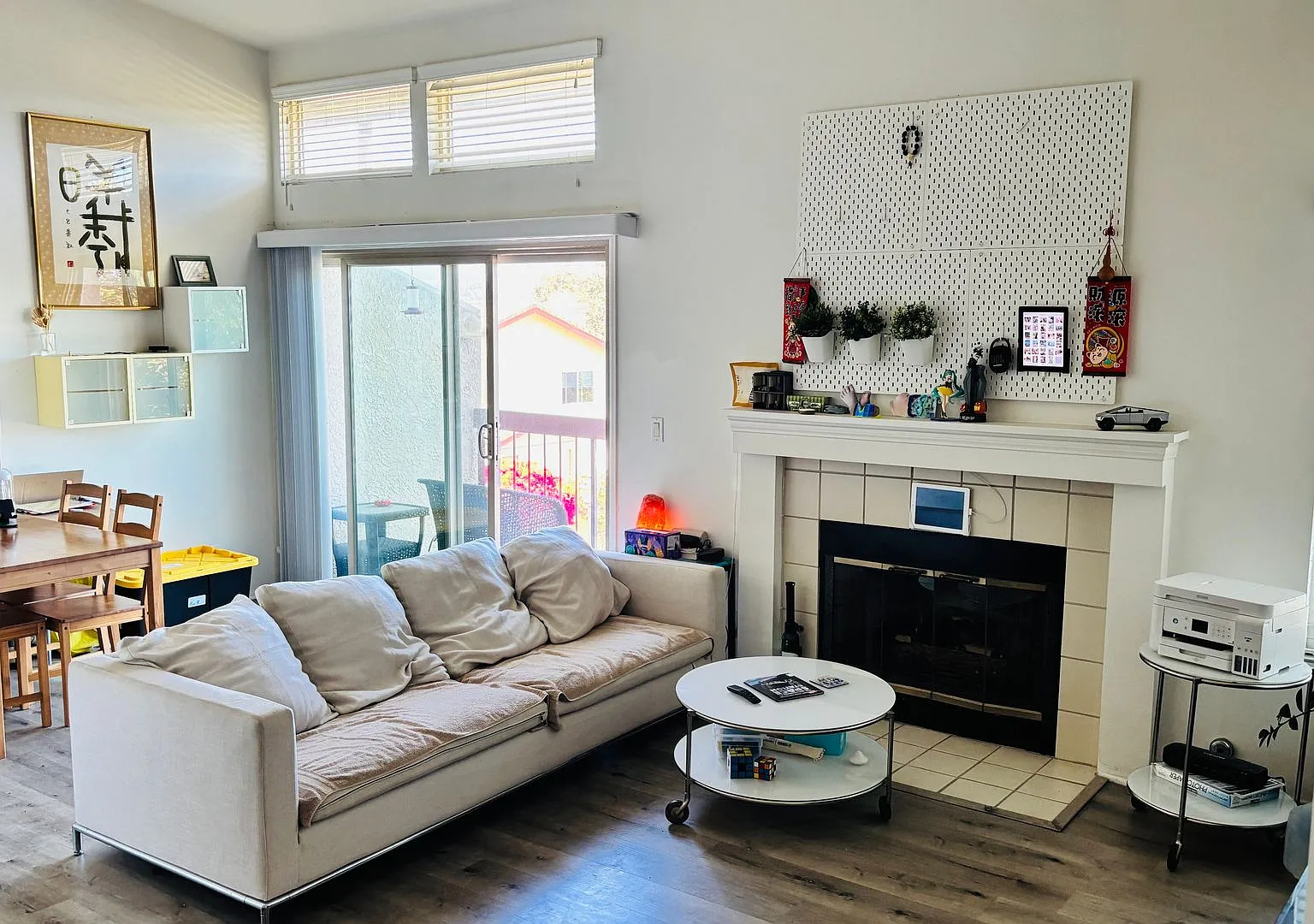 Thousand Oaks Town Home with Amazing Views Including a Two Car Garage — Photo 1