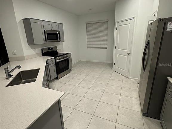3rd image of 1433 Deepwater Cir #A