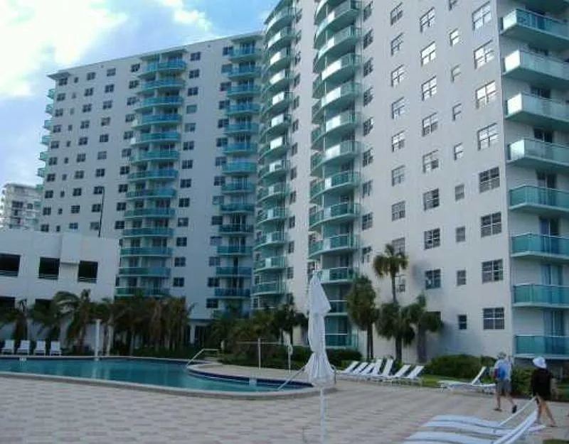 2 bed, 1176 sqft, $3,500 — Photo 3