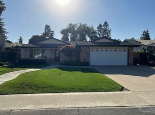 1009 S Kent Ct, Visalia, CA 93277