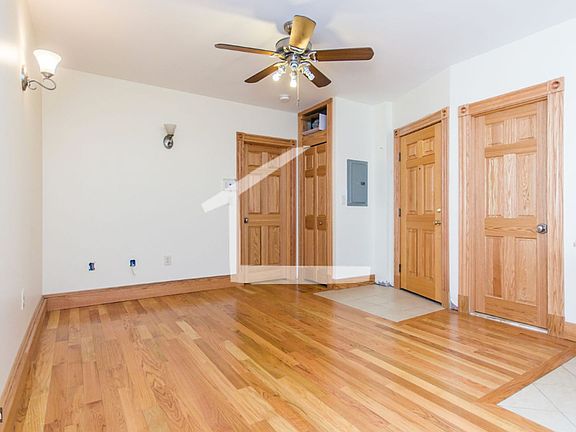 3rd image of 31 Phillips St #2