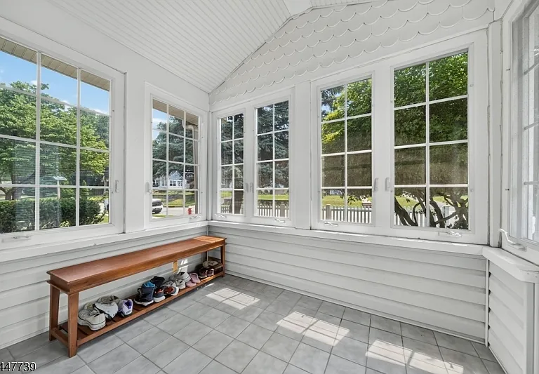 95 Park Ave — Photo 14