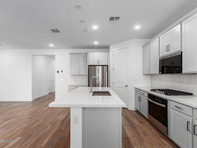 44312 N 44th Ln — Photo 12