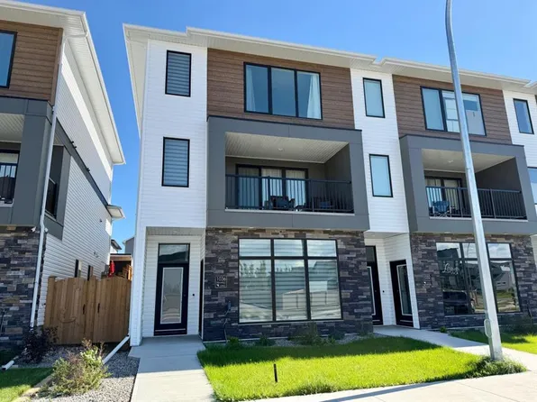 1036 N Coalbrook Gate W, Lethbridge, AB T1J 5X2