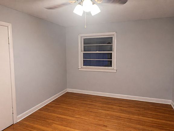 5th image of 609 Eclipse St