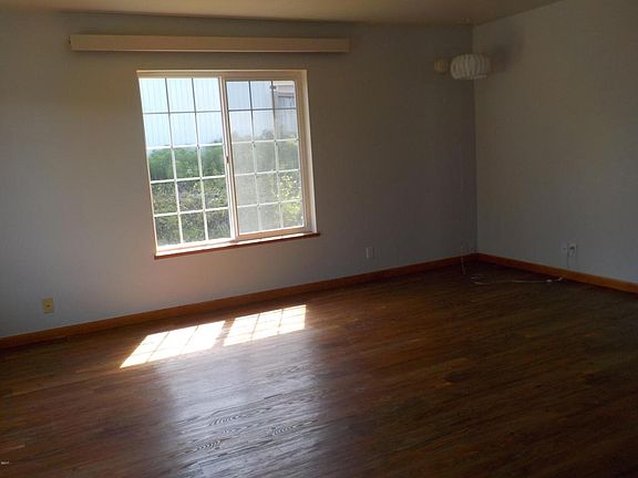 2nd image of 250 NE 70th St