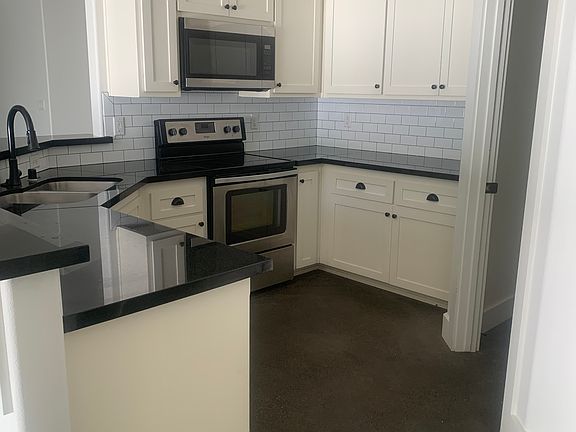 2nd image of 1840 Collyer Dr Unit A
